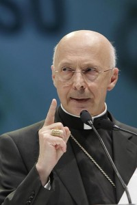 Il cardinale Angelo Bagnasco, presidente della Cei (photo Ansa/Lami)