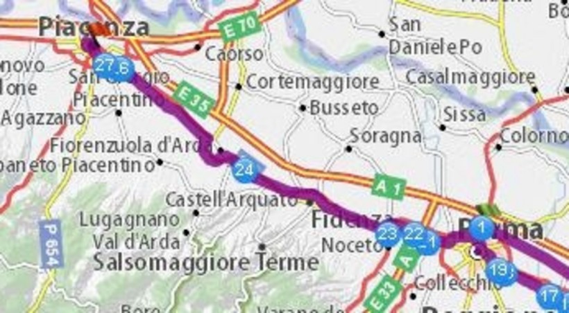 Incidente sulla Piacenza-Parma spacca in due l'Italia