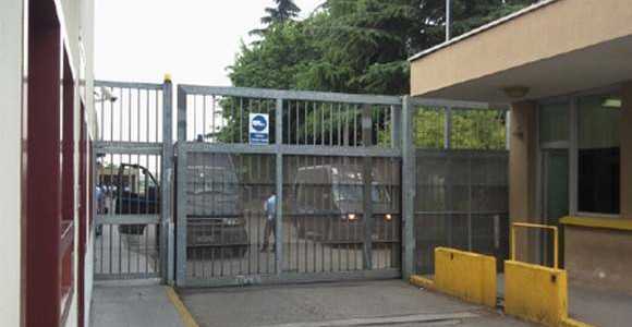 Spacciava droga in carcere a Monza complice agente corrotto. Arrestati