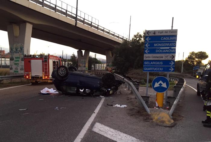 Tragico incidente a Cagliari. 3 morti e due feriti. Deceduta 17enne