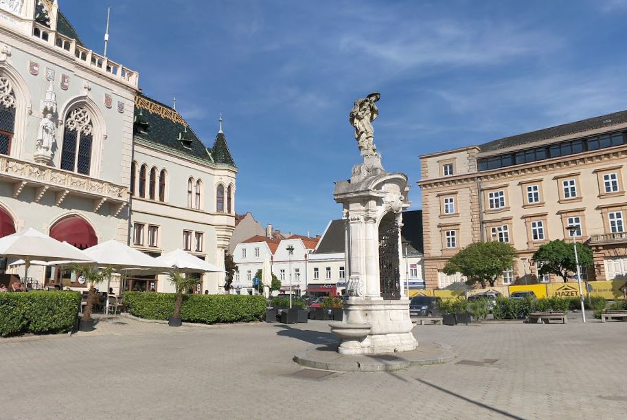 Il centro di Korneuburg, cittadina dove la polizia austriaca ha arrestato il latitante