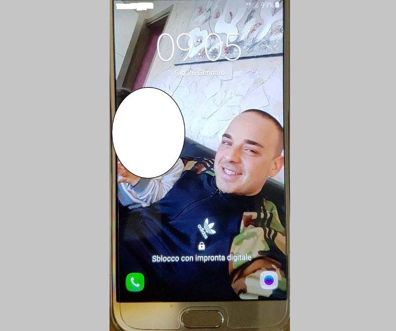 Ruba in auto e perde samartphone con sua foto, arrestato a Catania Preso Giovanni Faro