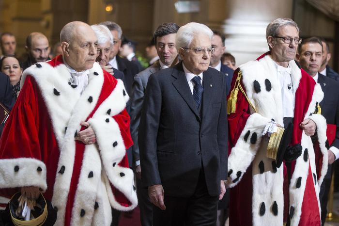 Il capo dello Stato Mattarella con il procuratore generale della Corte di Cassazione Ciccolo e il primo presidente Canzio, all'inaugurazione dell'anno giudiziario a Roma