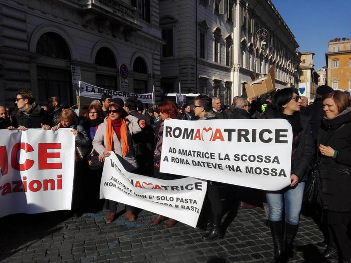 Sit-in dei terremotati del Centro-Italia a Roma 