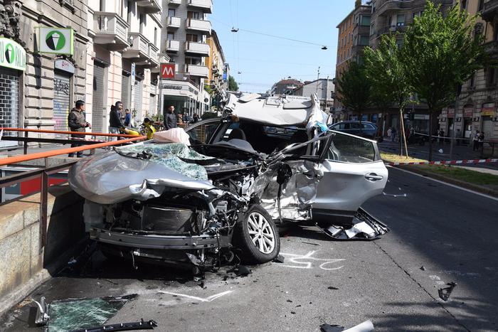 auto incidente stradale Milano