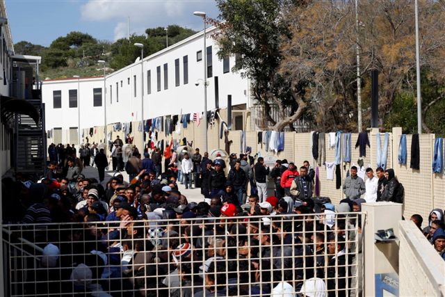 Sequestrati a Benevento due centri d'accoglienza migranti 