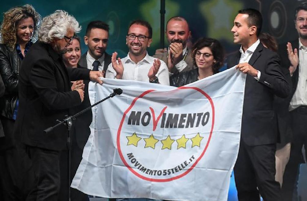 Grillo, Di Maio e Casaleggio sul palco a Rimini 