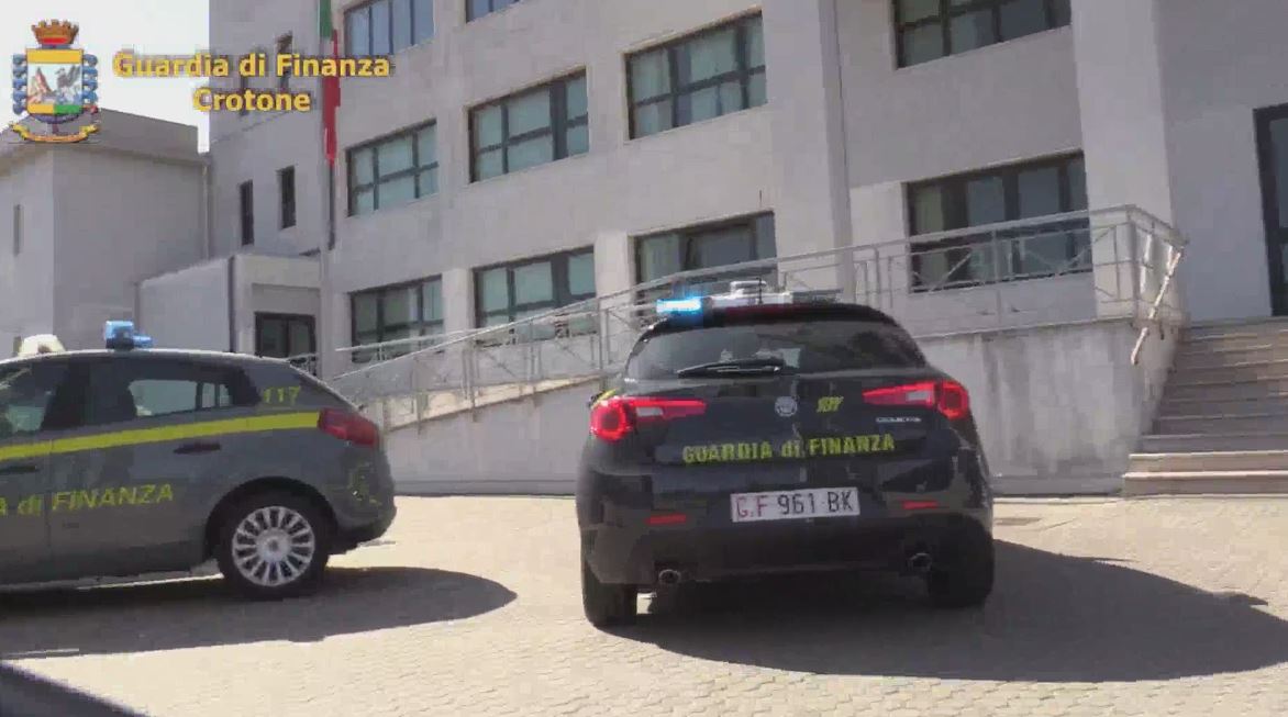 Guardia di finanza di Crotone scopre evasore totale