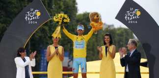 Vincenzo Nibali trionfa a Parigi al Tour de France