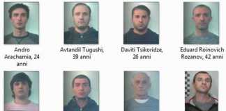 Ivrea Torino, banda georgiani rubava giochi e salvadanai bambini: 8 arresti