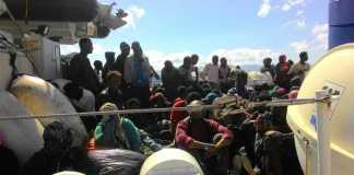 Sbarco di 639 migranti a Crotone e Reggio Calabria