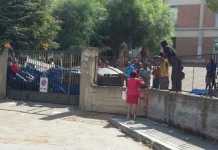 "Migranti molestano le donne". Proteste di residenti a Reggio Calabria contro centro di prima accoglienza