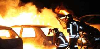 Tre auto in fiamme stanotte a Cosenza. Matrice forse dolosa