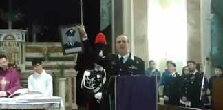 Il colonnello Scafuri durante il suo intervento in chiesa per commemorare il brigadiere Rosario Iozia
