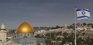 Gerusalemme, paesi islamici: "Città santa capitale della Palestina"