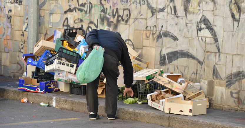 Istat: Un italiano su tre a rischio povertà