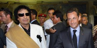 Muammar Gheddafi Nicolas Sarkozy