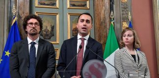 Luigi Di Maio, Danilo Toninelli e Giulia Grillo al termine delle consultazioni con la presidente Casellati