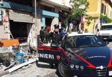 Bomba nella notte a Cosenza, distrutto locale in via Caloprese