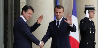 Emmanuel Macron con il premier Italiano Giuseppe Conte all'Eliseo