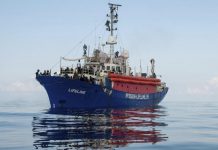 Migranti, Lifeline, la nave "fantasma"