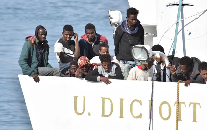 Migranti sulla nave Diciotti