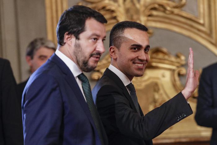 Luigi di Maio e Matteo Salvini al Quirinale durante il giuramento 