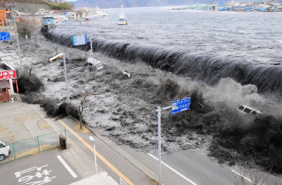 tsunami in giappone