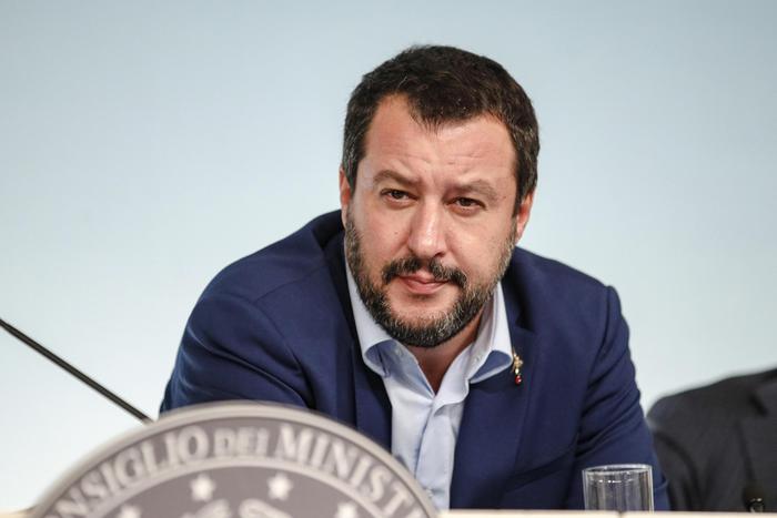 Moody's declassa l'Italia, Salvini: Avanti lo stesso 