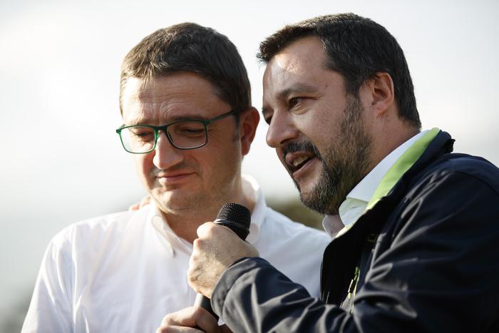 Maurizio Fugatti con Matteo Salvini in un comizio per le regionali in Trentino