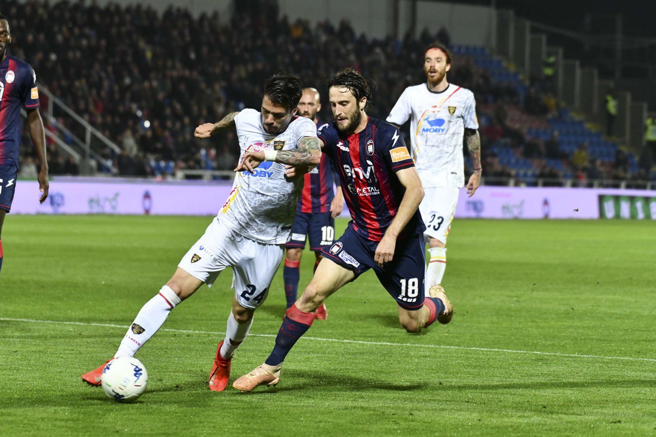 Crotone Lecce 2-2