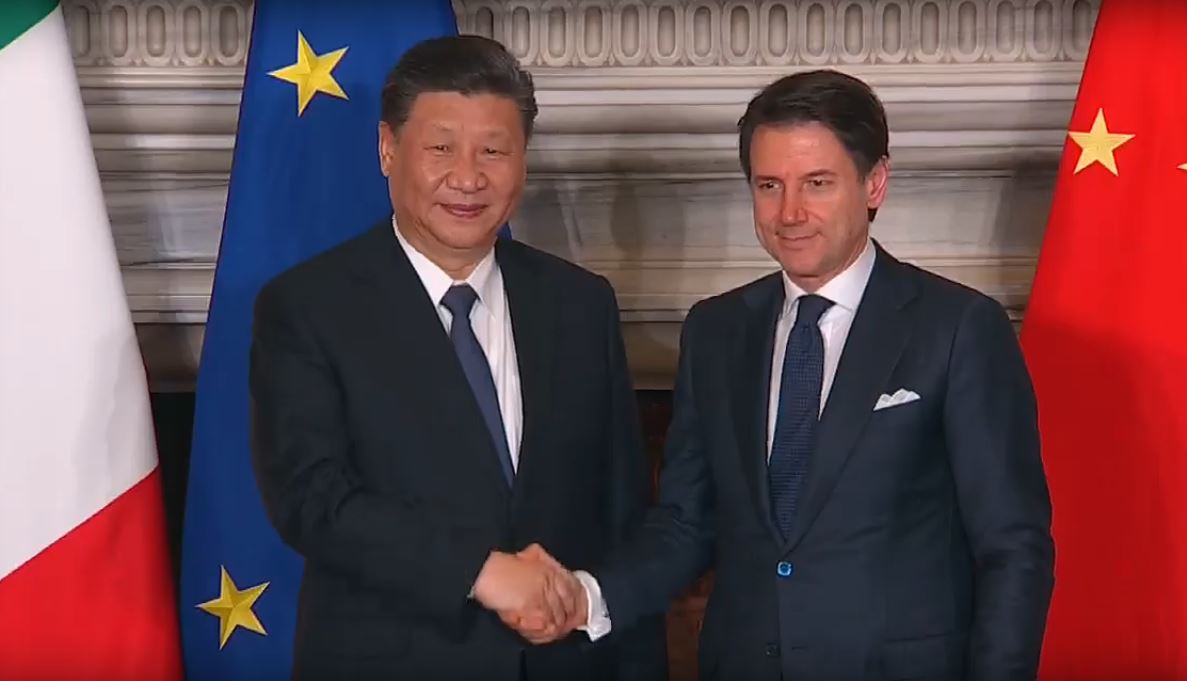 Il presidente cinese Xi Jinping con il premier Giuseppe Conte