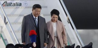 Il presidente cinese Xi Jinping con la moglie Peng Liyuan