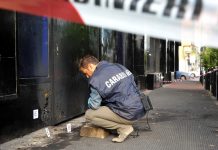 carabinieri lavoro dopo bottiglia incendiaria