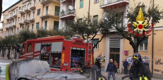 incendio auto via misasi Cosenza