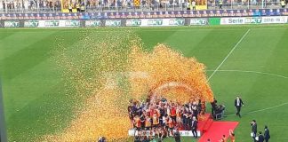 Il Lecce festeggia la promozione in serie A