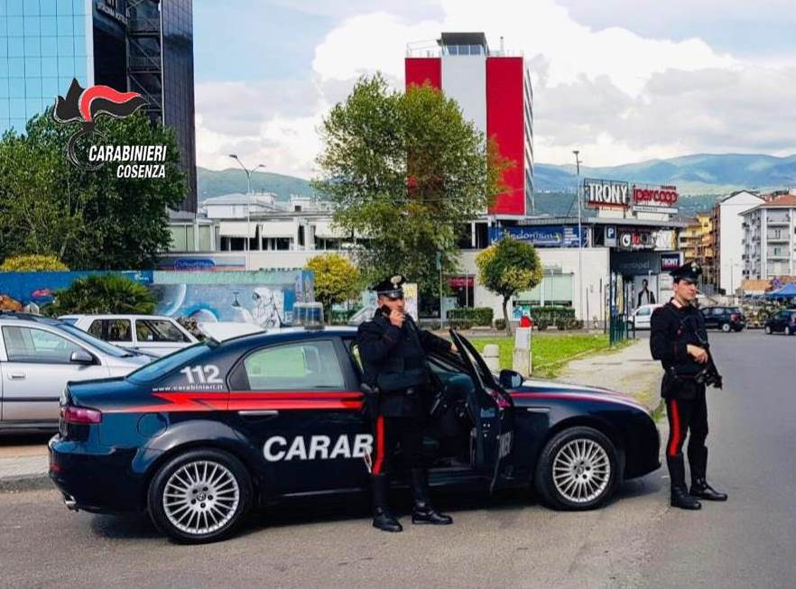 Cosenza, i carabinieri arrestano due spacciatori 