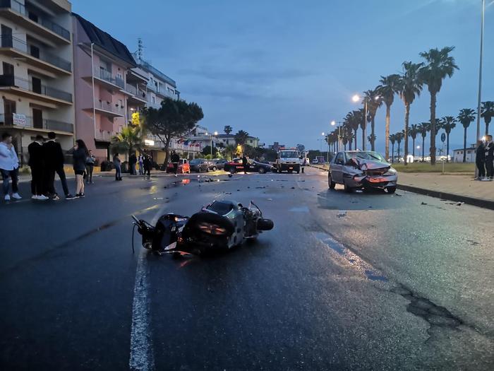 Provoca incidente a Schiavonea e fugge, arrestato 